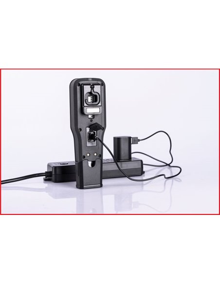 LAMPA DE MANA MOBILA PENTRU ATELIER. PLIABILA. 550 LUMENI